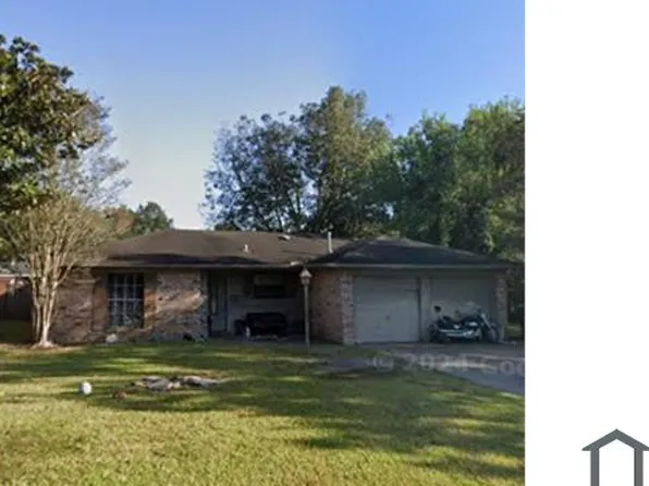 8620 Crestview Ln, Beaumont, TX 77707