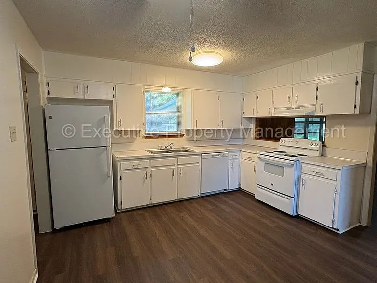 616 Cedar Dr — Photo 10