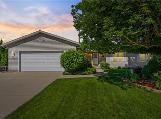 1940 48th Street Ct, Marion, IA 52302