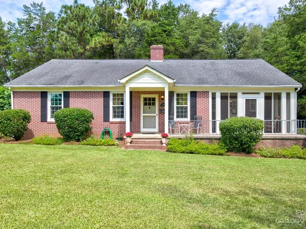 204 Hillcrest Dr, Winnsboro, SC 29180