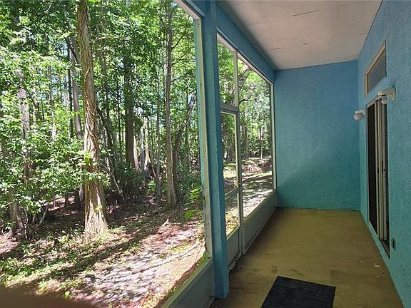 4th image of 12519 Hollybrook Ln