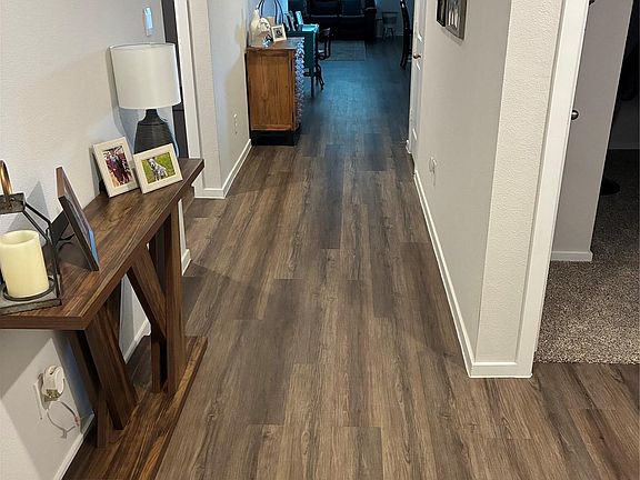 4th image of 402 Perry Pl