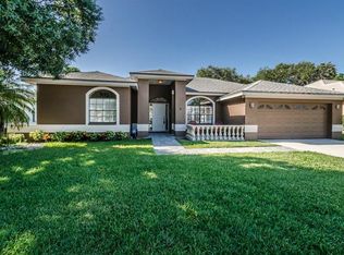 879 Whippoorwill Dr, Palm Harbor, FL 34683