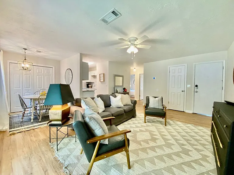 533 Grant Ave #D — Photo 15
