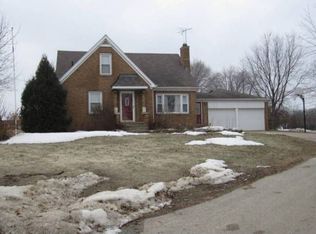 1422 8th Ave SE, Dyersville, IA 52040