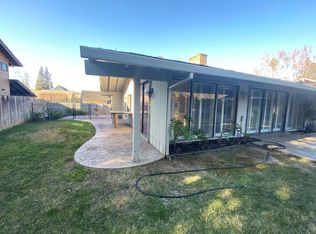 805 Lake Oak Ct, Sacramento, CA