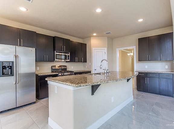 5th image of 3715 Santa Sofia St