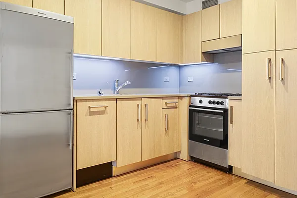 Rented by Stonehenge NYC LLC | media 4