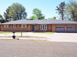 703 W Lee St, Dimmitt, TX 79027