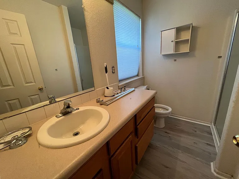 802 Waterglen Dr #E22 — Photo 16