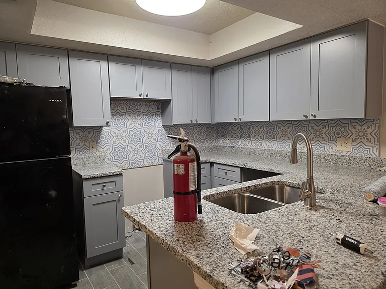 3235 Bloomingdale Villas Ct — Photo 11