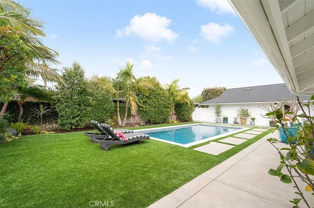 4 bed, 2624 sqft, $17,200 — Photo 4