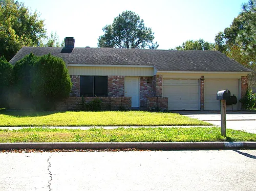 2319 Ridgemont Dr Photo 1