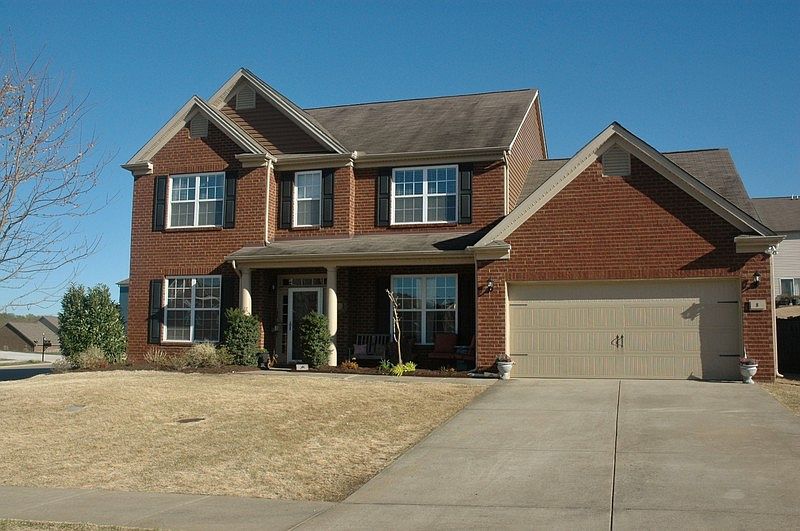 1st image of 8 Drakes Dr