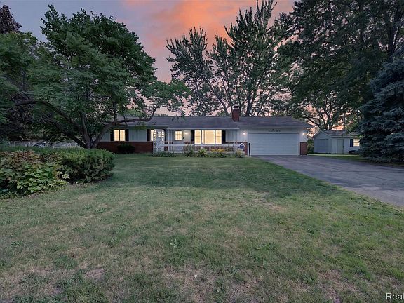 5th image of 12055 W Pierson Rd
