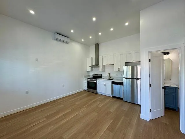 4167 Texas St — Photo 4