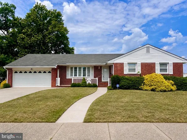 27 Meadow Rd, Pennsville, NJ 08070