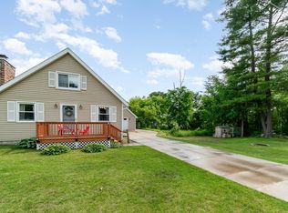 537 W Myrtle Rd, Sanford, MI 48657