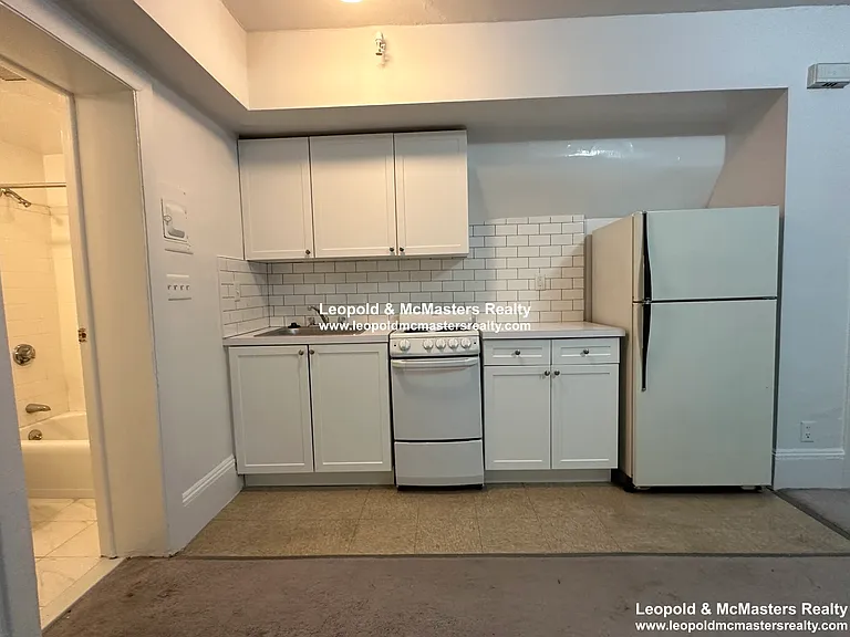 24 Mt. Vernon St apartment — Photo 6