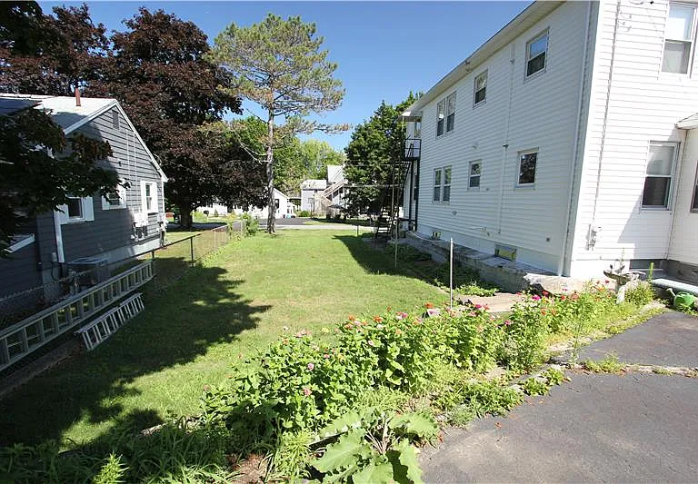 23 Saxon St — Photo 21