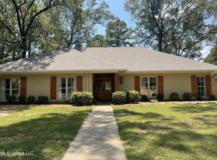 5305 Reddoch Dr, Jackson, MS 39211