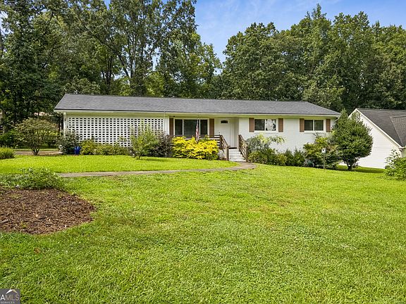 3rd image of 1331 Owen Cir