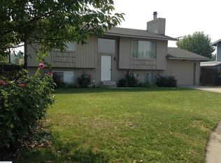 2302 W Leola St, Pasco, WA 99301
