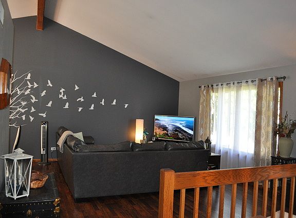 3rd image of 61 Balsam Ave