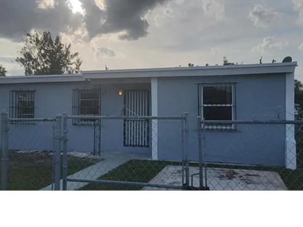1446 NW 7th Pl, Florida City, FL 33034