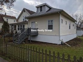 1716 Brown Ave, Evanston, IL
