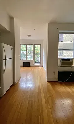 Rented by Blue Lotus Realty Brokerage | media 14