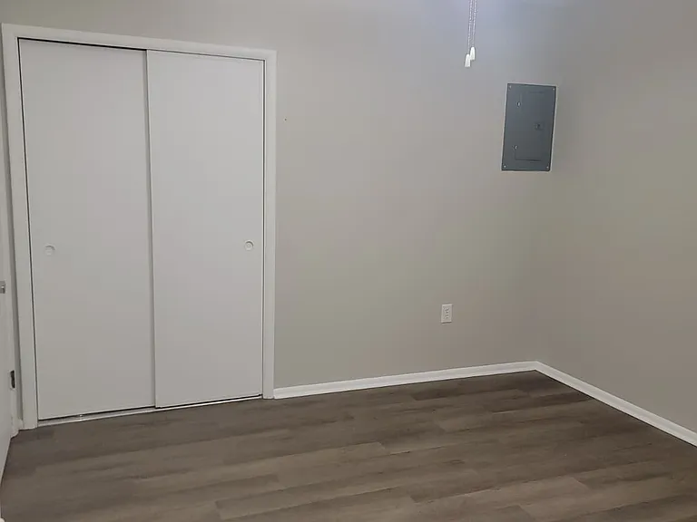 2610 Demaret Dr — Photo 11