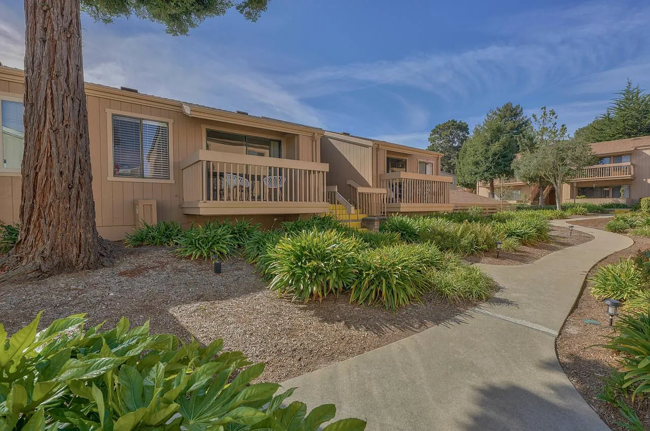 300 Glenwood Cir APT 309 photo 1