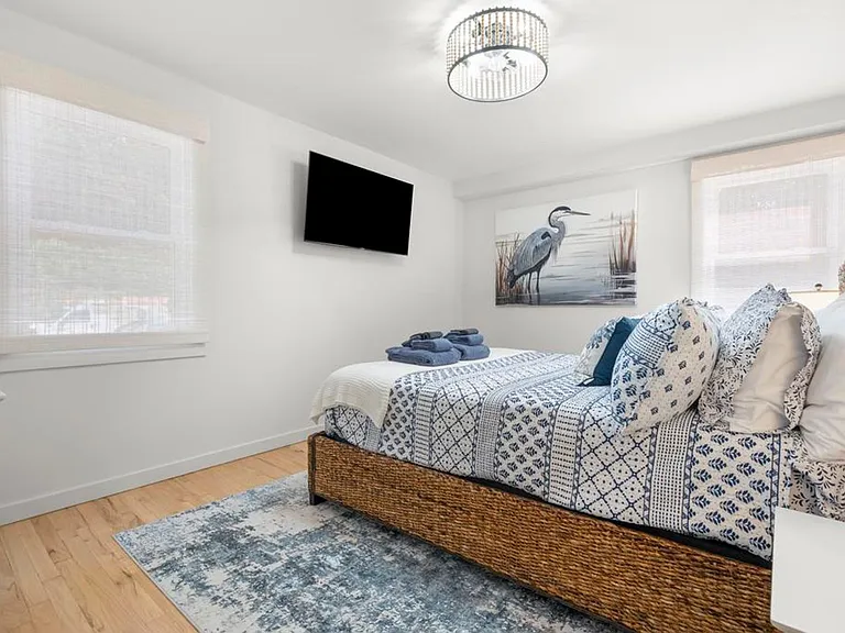 1742 Boston Post Rd — Photo 12