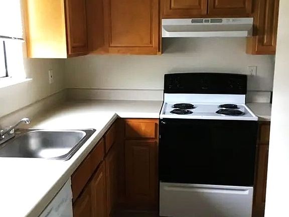 2nd image of 1272 W Ocean View Ave #Oce1272-a