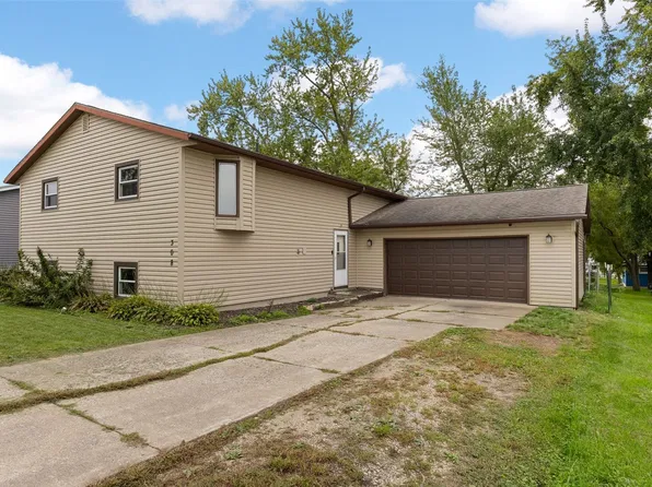 308 Cottage St NW, Shellsburg, IA 52332