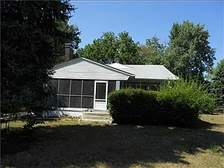 1150 W 79th St photo 1
