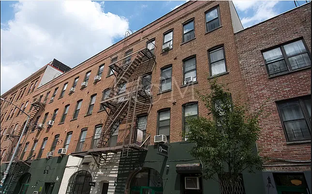 Rented by Brick&Mortar | media 7