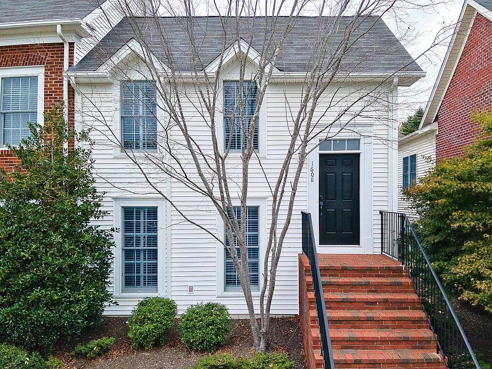 1st image of 1608 Honeysuckle Dr