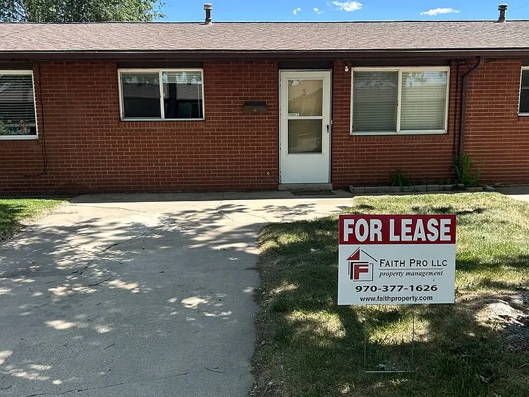 4904 S Iowa Ave — Photo 1