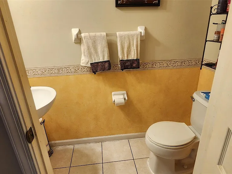 5602 NW 99th Way #5602 — Photo 7