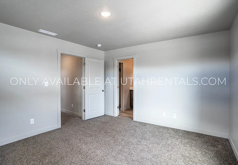 1783 N 1280 E — Photo 9