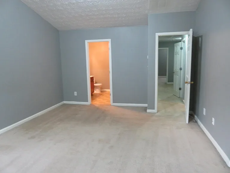2492 Emma Way — Photo 8