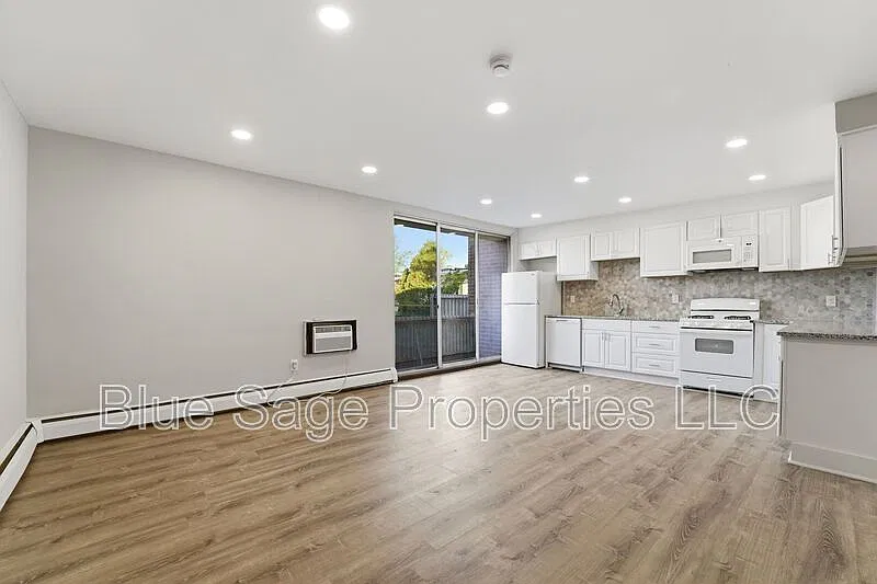 1 bed, 1.0 bath, 635 sqft, $1,195 — Photo 3