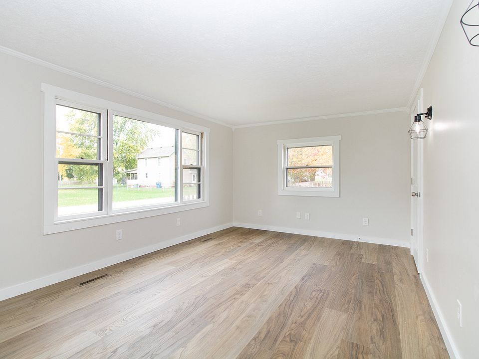 205 S Walnut St, Arrowsmith, IL 61722 Zillow