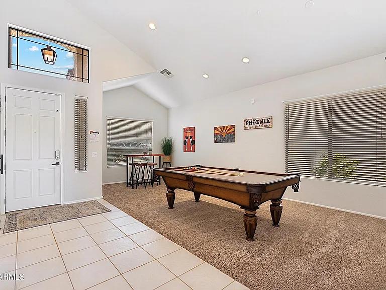 1125 E Irma Ln — Photo 24
