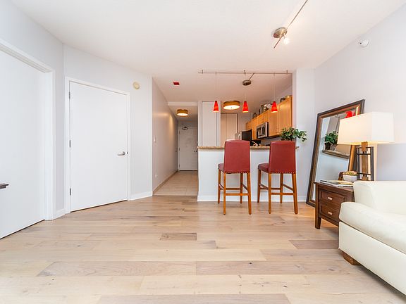 4th image of 222 N Columbus Dr APT 2305