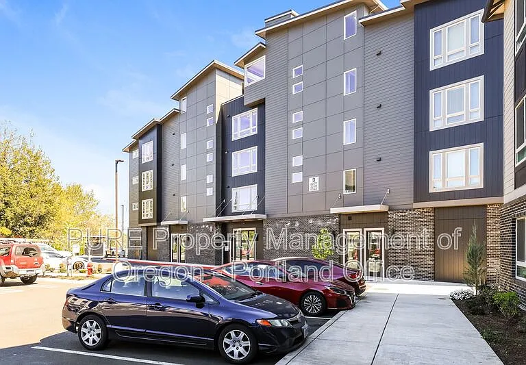 Halsey Crossing Apartments — Photo 40