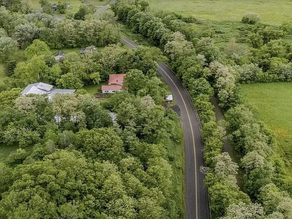 3rd image of 436 State Line Rd