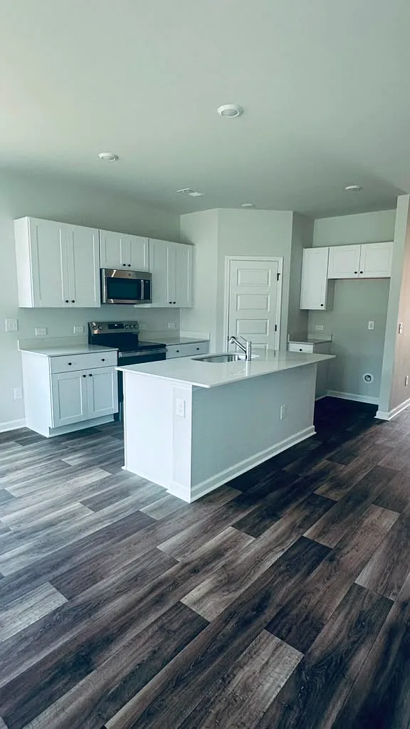 4 bed, 1965 sqft, $1,850 — Photo 4